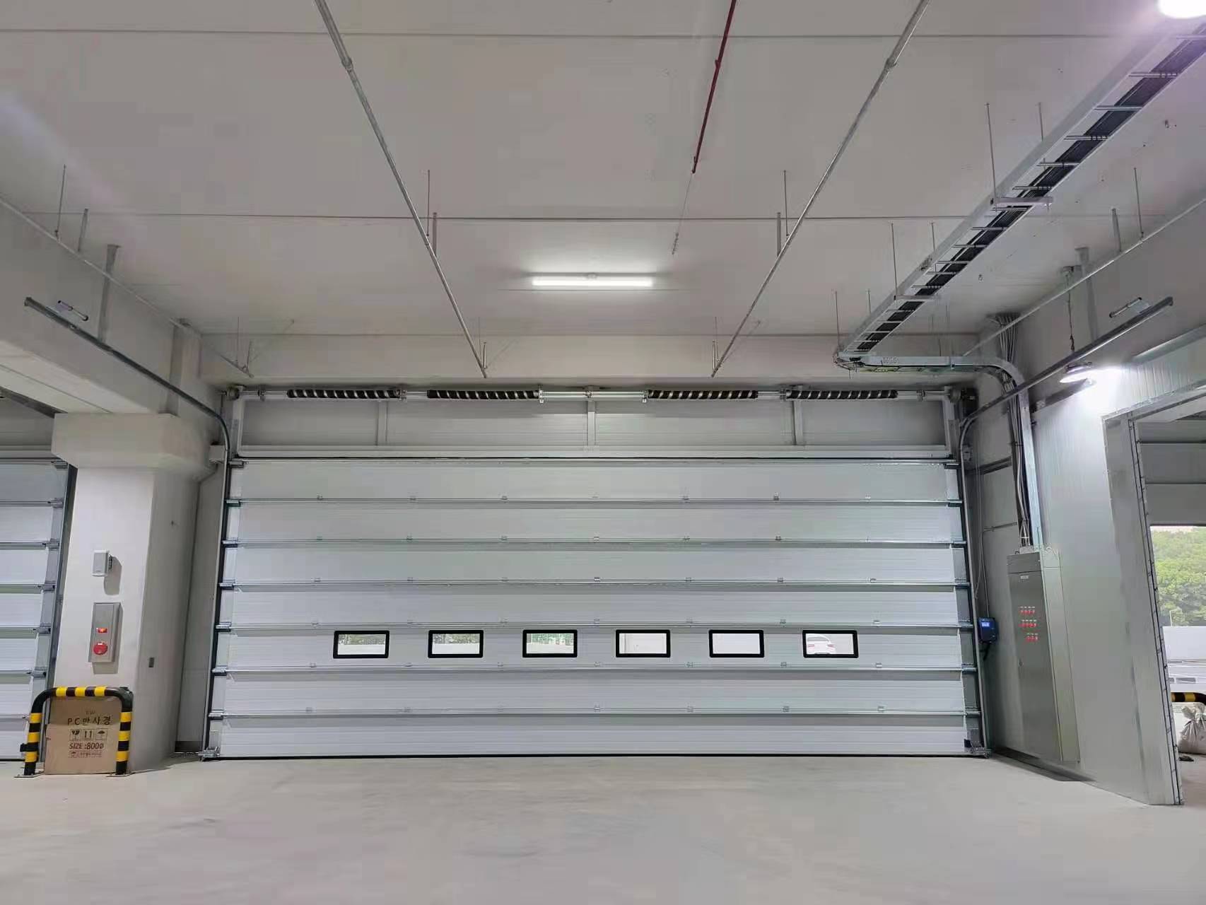 Por que uma porta seccional pode resolver mais do que apenas problemas de acesso?