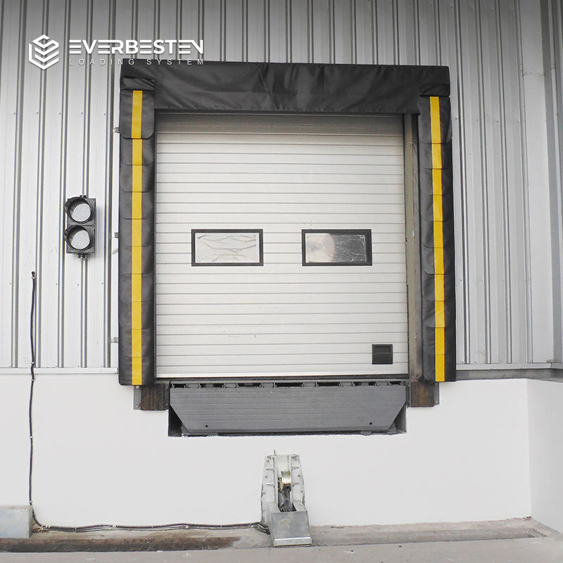 Como as restrições de veículos são usadas em operações de carregamento de cadeia de frio e armazenamento a frio